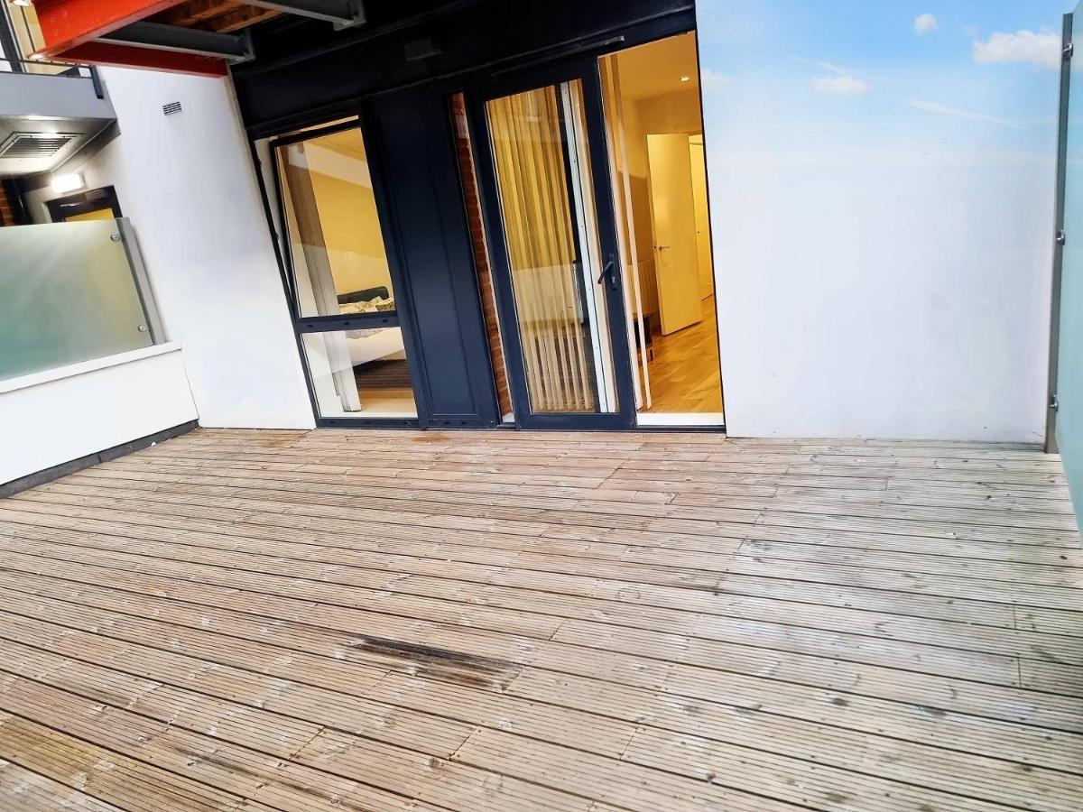Your Riverside Home 2 With Private Balcony Лондон Экстерьер фото
